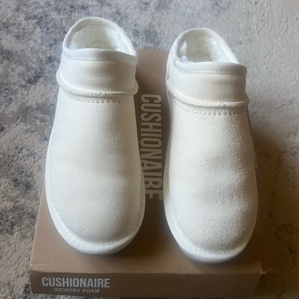 Cushionaire Hilo 2 Off White Slip On Slipper